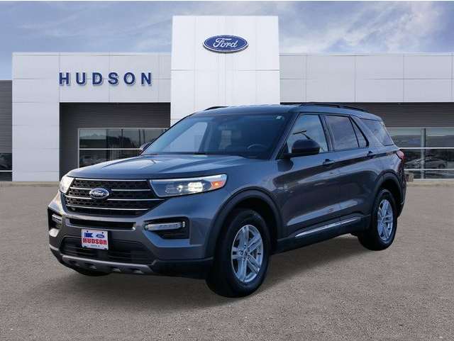 2023 Ford Explorer XLT's photo