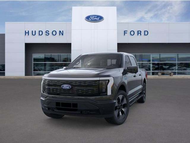 2025 Ford F-150 Lightning Platinum's photo