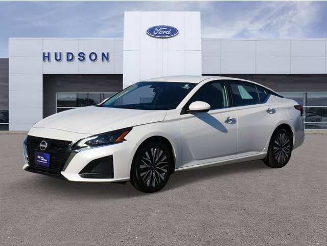 2023 Nissan Altima SV