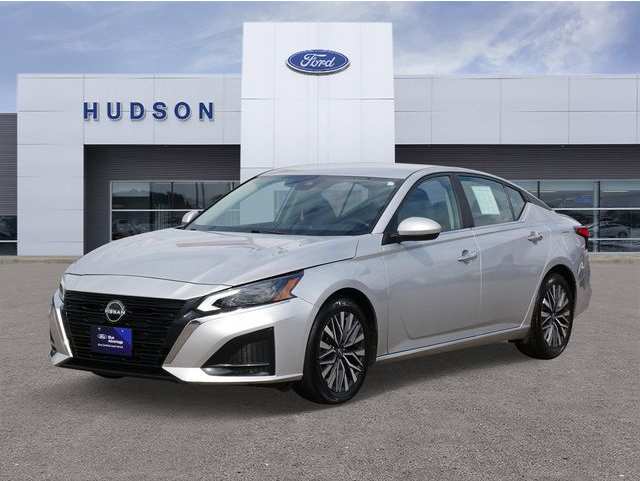 2023 Nissan Altima SV