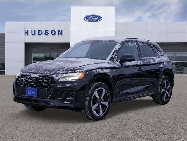 2023 Audi Q5 Premium Plus's photo