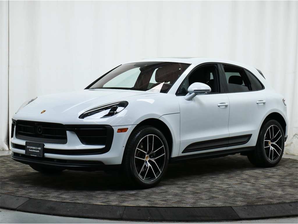 2023 Porsche Macan Base's photo