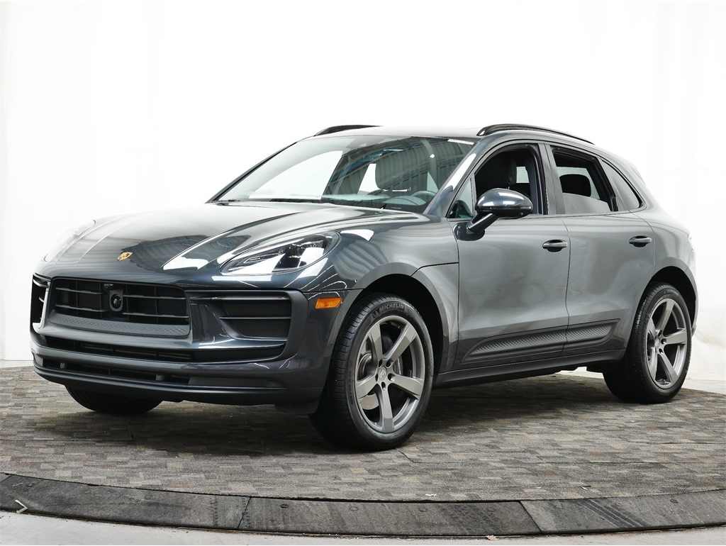 2023 Porsche Macan T