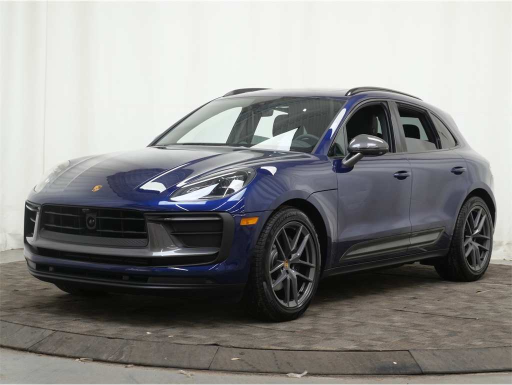 2025 Porsche Macan T