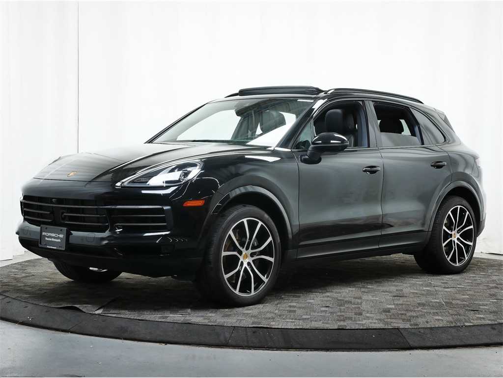 2023 Porsche Cayenne Base's photo