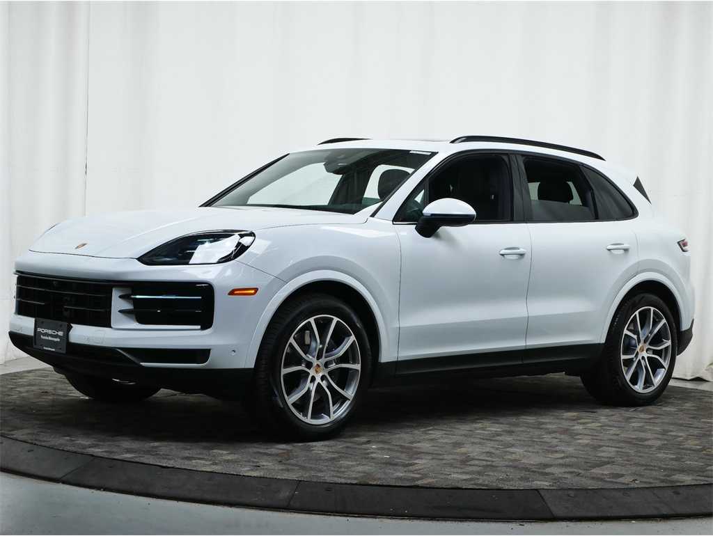 2025 Porsche Cayenne Base's photo