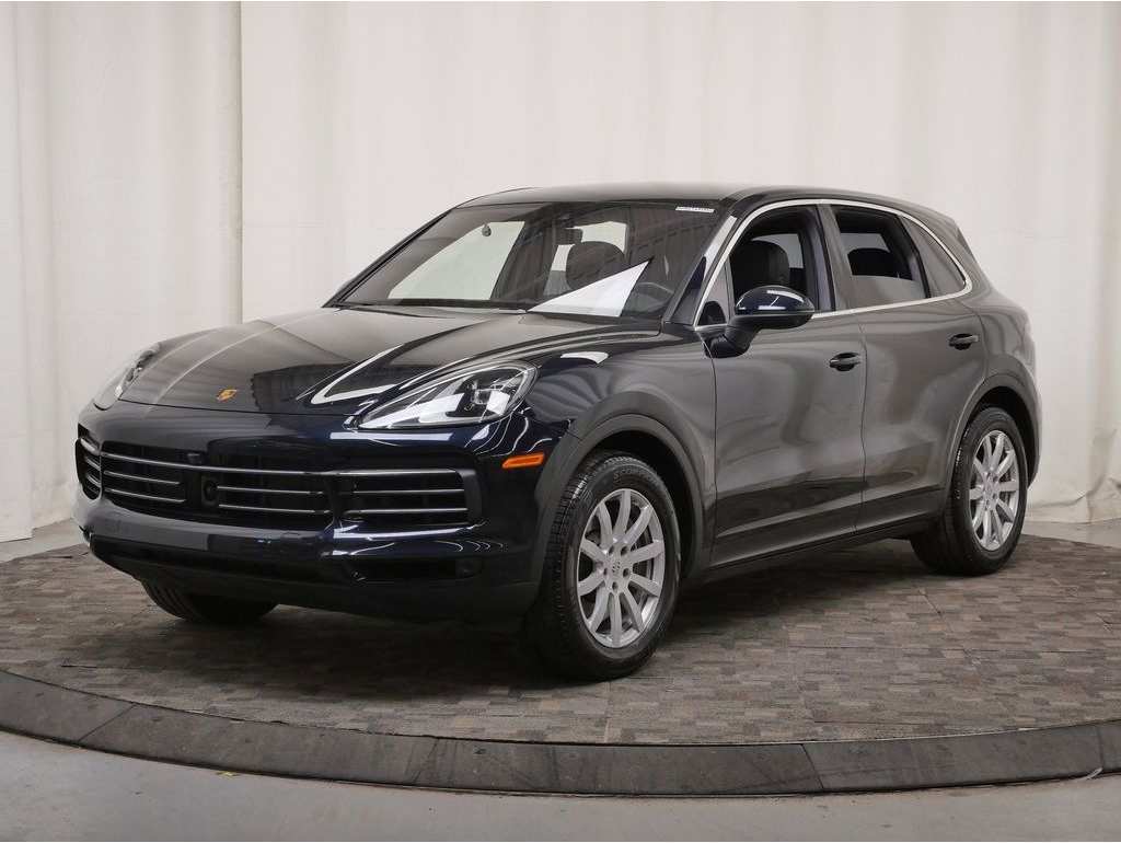 2023 Porsche Cayenne Base