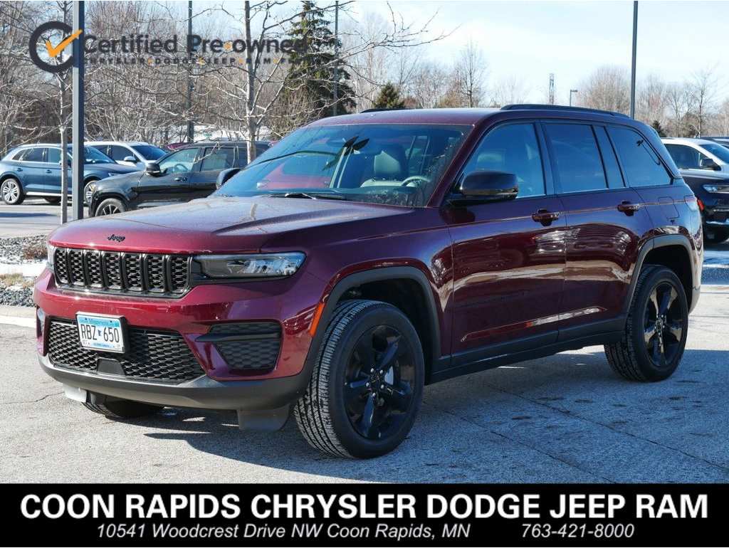 2024 Jeep Grand Cherokee Altitude's photo