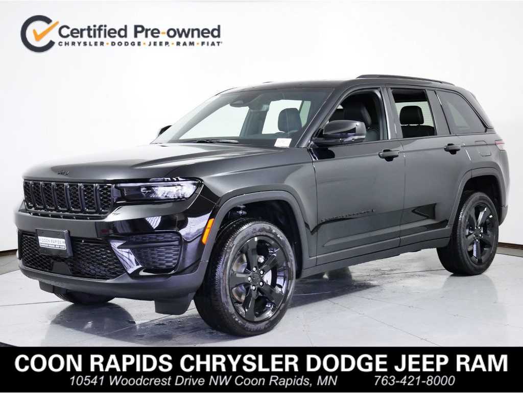 2024 Jeep Grand Cherokee Altitude's photo