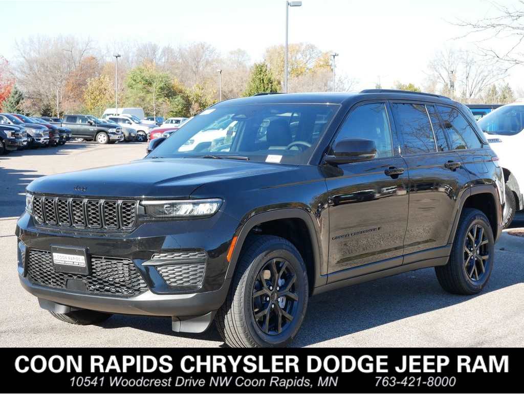2025 Jeep Grand Cherokee Altitude's photo