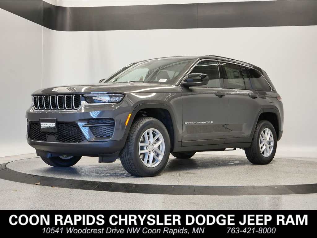 2025 Jeep Grand Cherokee Laredo's photo