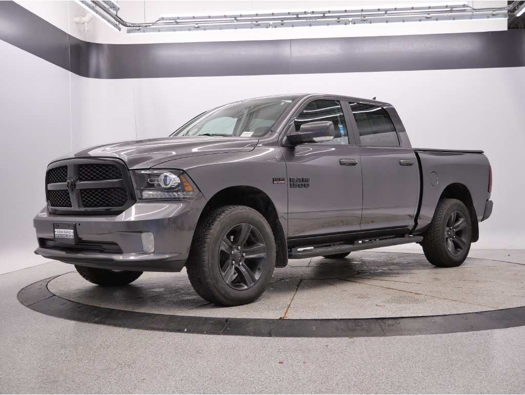 2017 RAM 1500 Pickup Night
