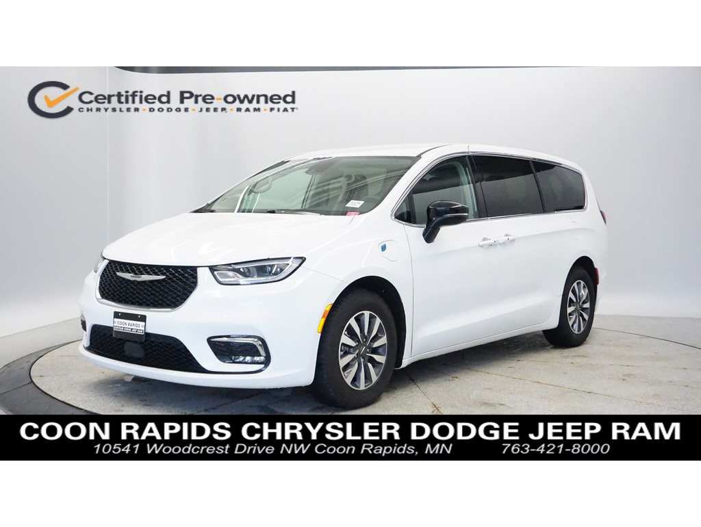 2024 Chrysler Pacifica PHEV Select
