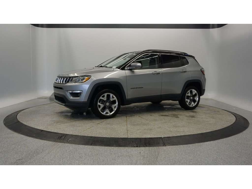 2018 Jeep Compass Limited's photo