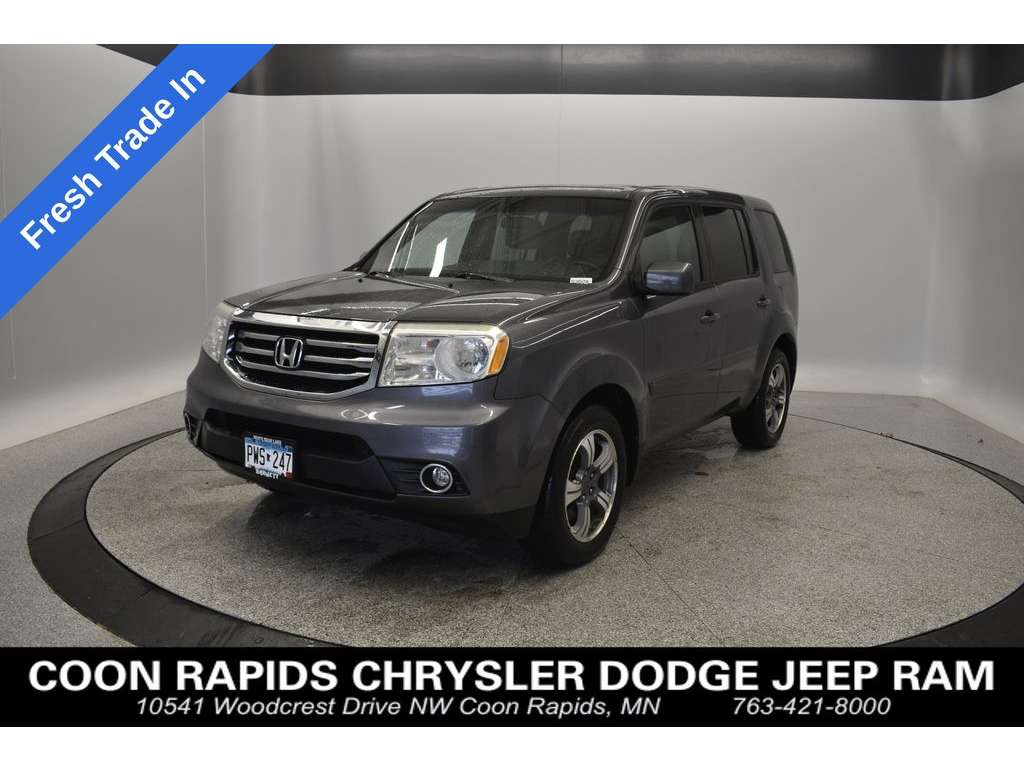 2015 Honda Pilot SE's photo