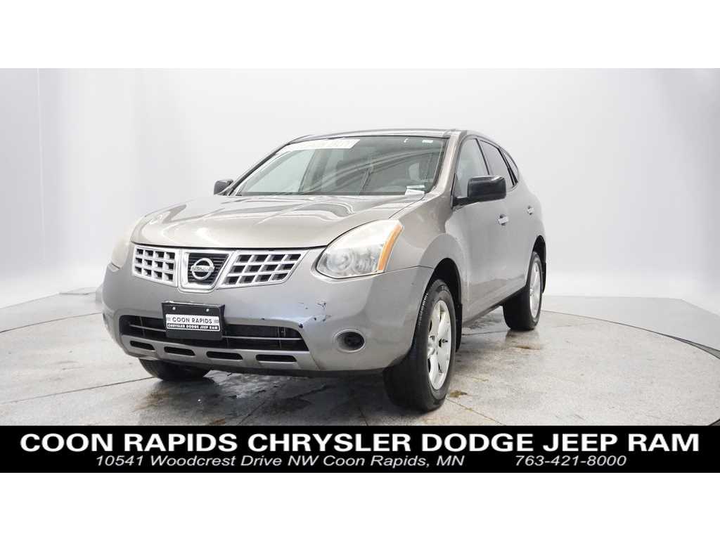 2010 Nissan Rogue S's photo