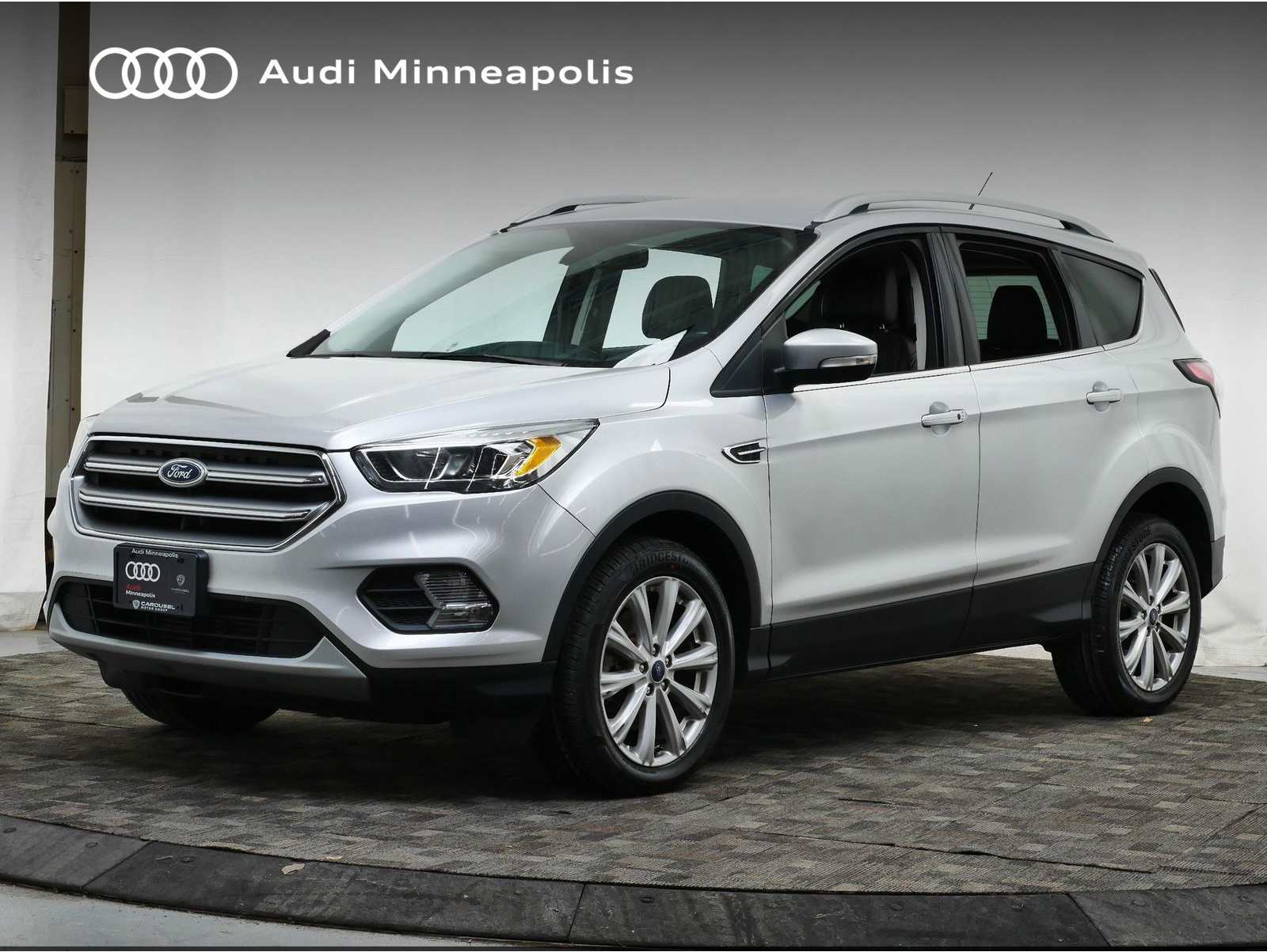 2017 Ford Escape Titanium's photo