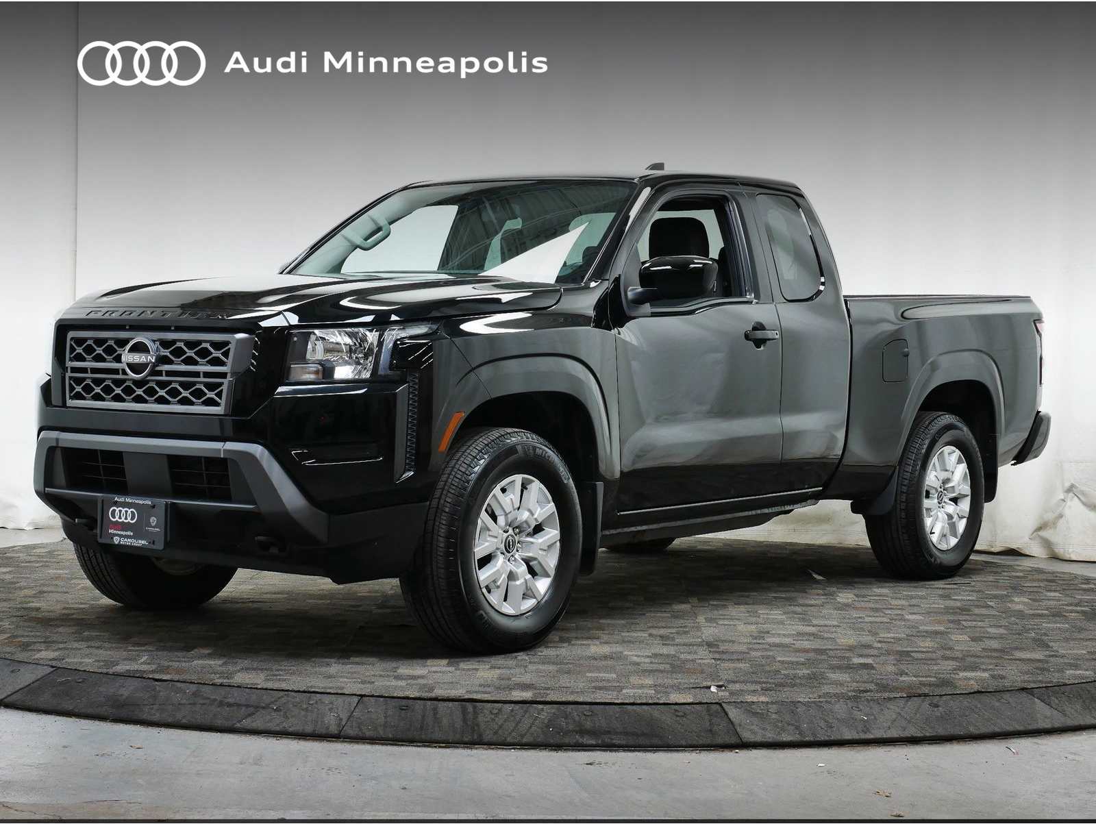 2022 Nissan Frontier SV's photo