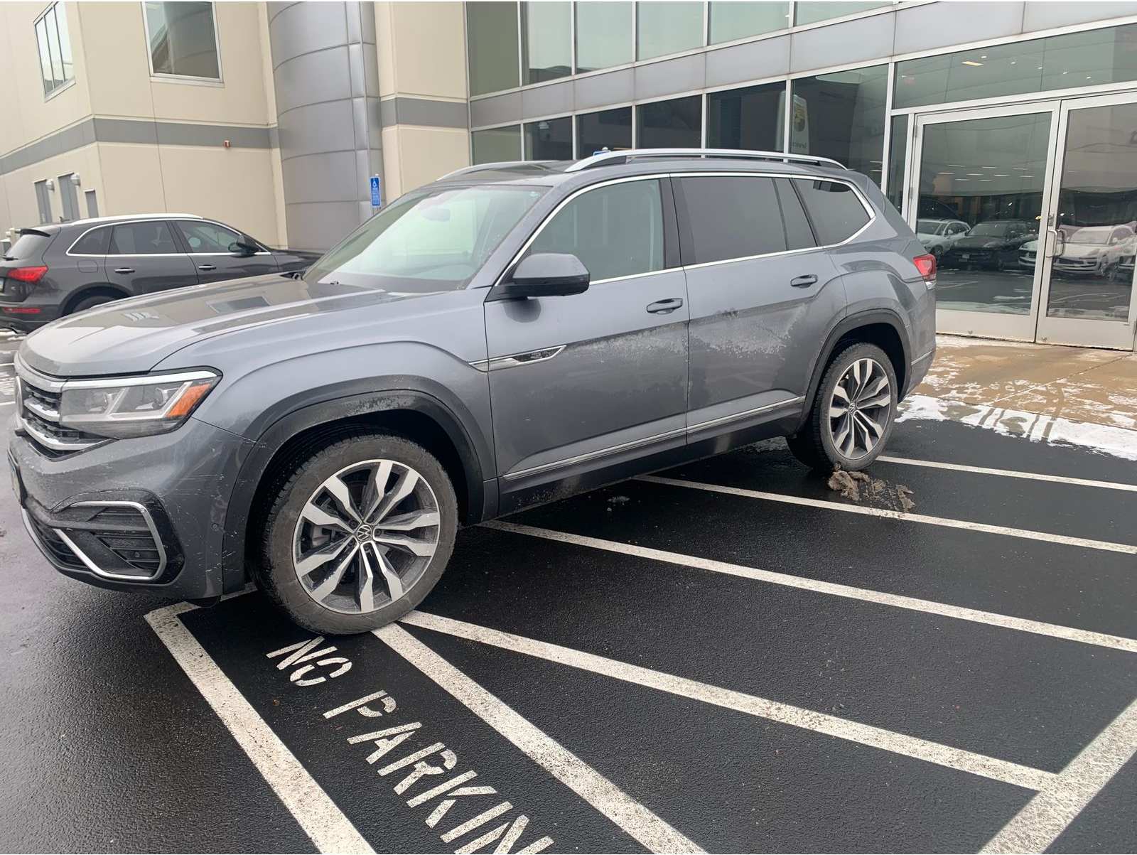 2021 Volkswagen Atlas SEL Premium R-Line's photo