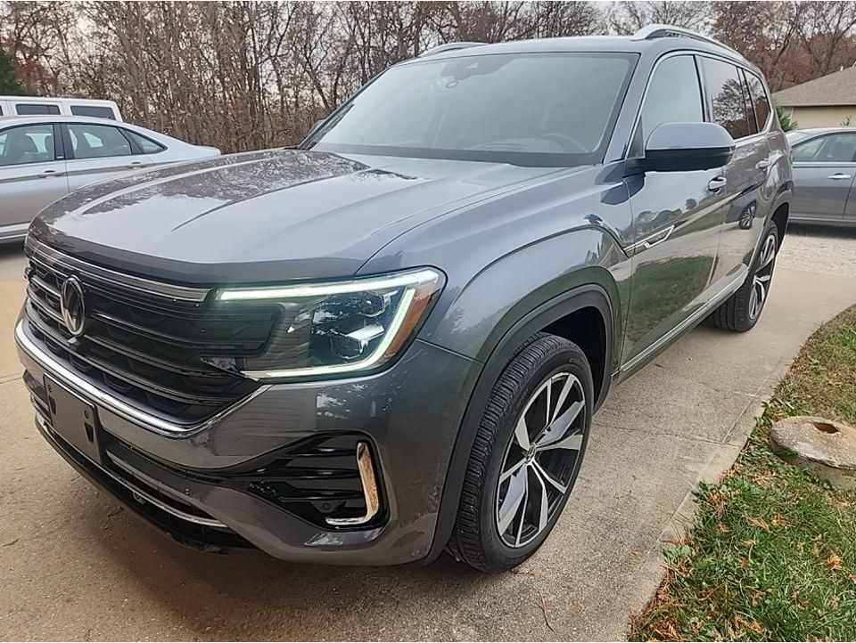 2024 Volkswagen Atlas SEL Premium R-Line's photo