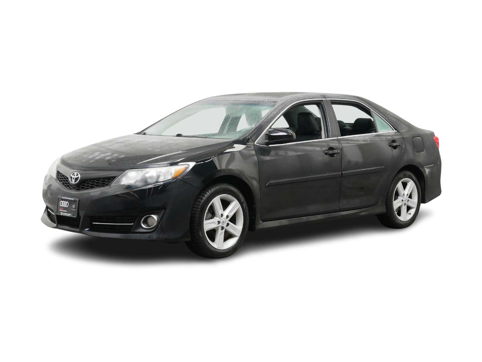 2013 Toyota Camry SE Hero Image