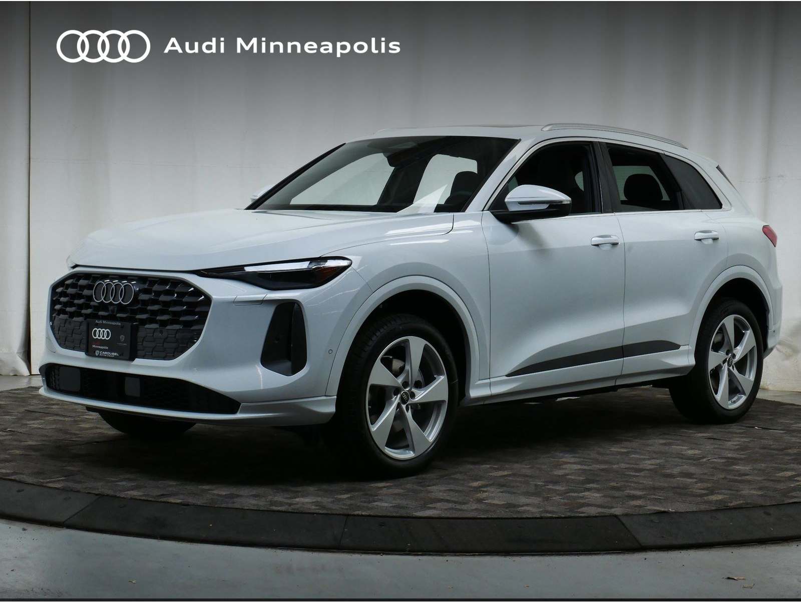 2025 Audi New Q5 Premium Plus's photo