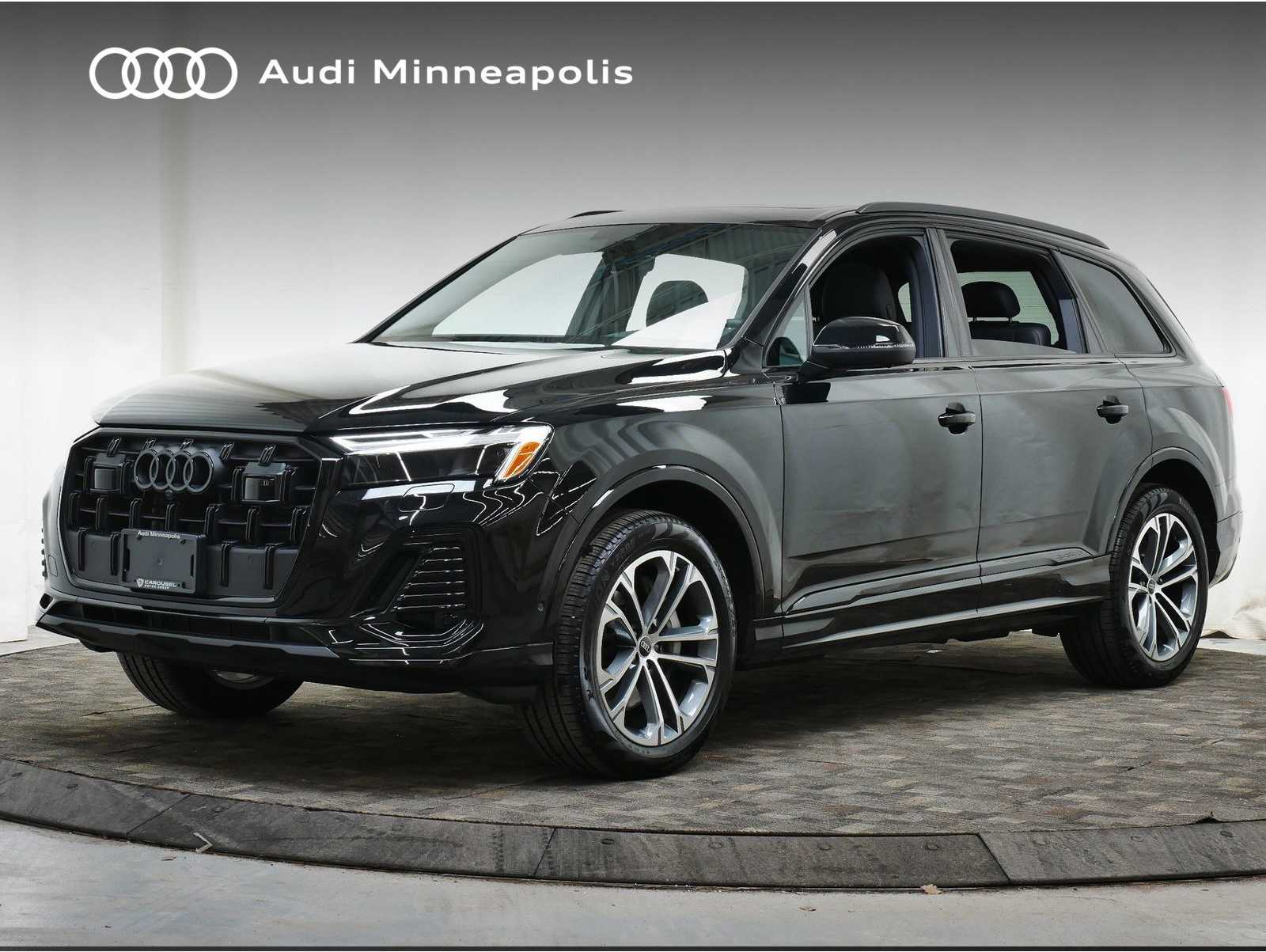 2025 Audi Q7 Premium's photo