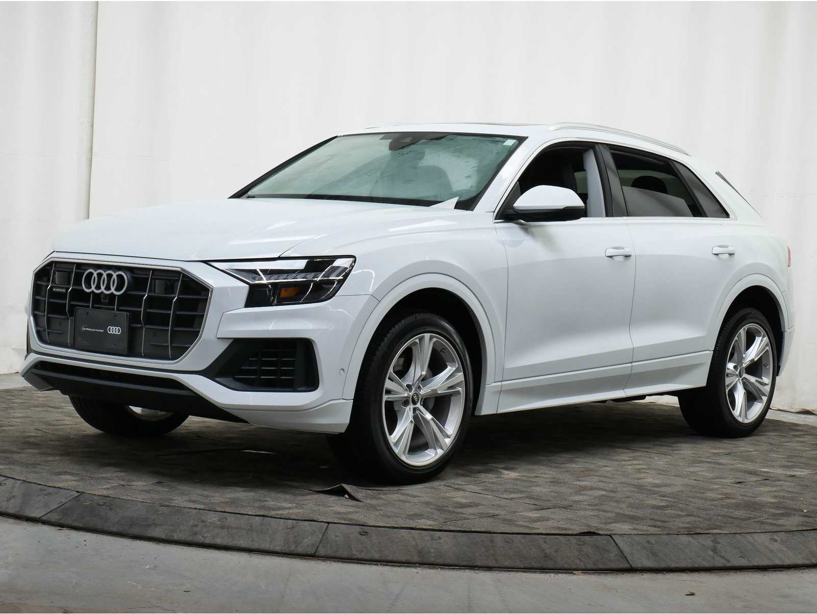 2023 Audi Q8 Premium Plus's photo