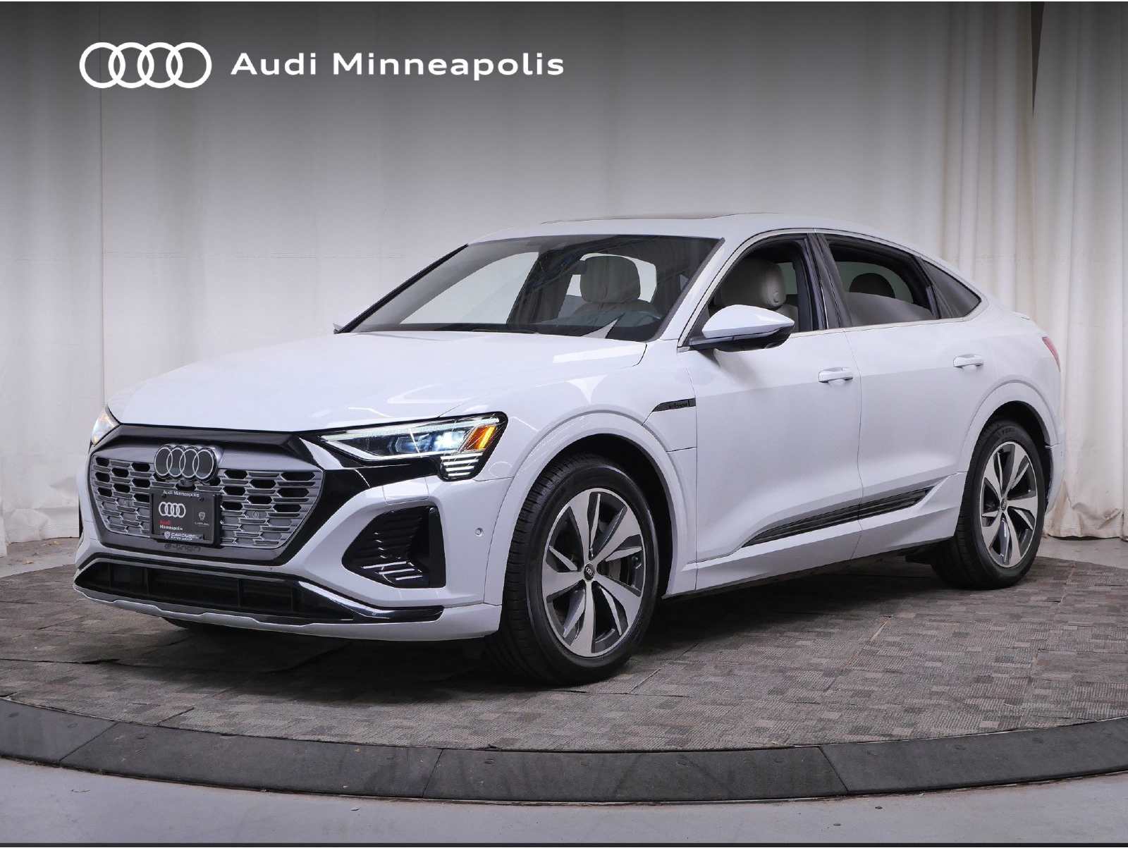 2024 Audi Q8 Sportback e-tron