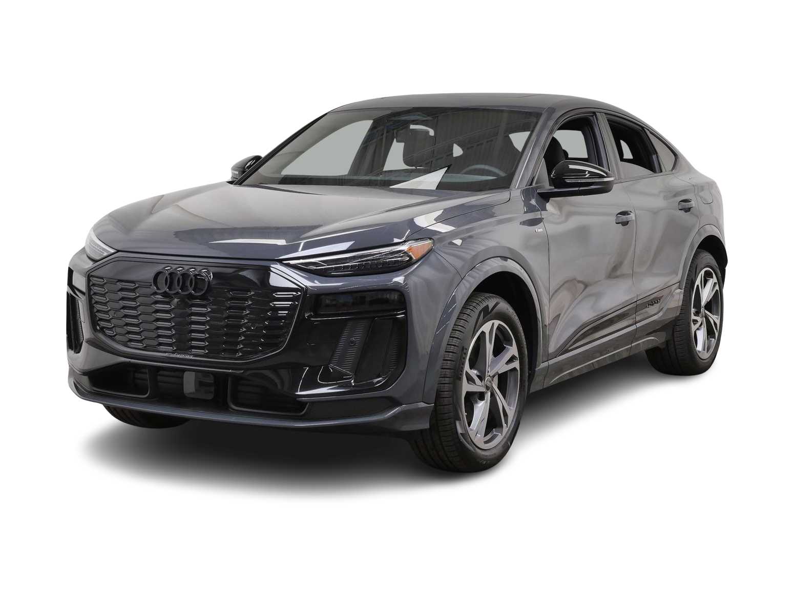 Thumbnail: 2027 Audi Q6 e-tron - 1