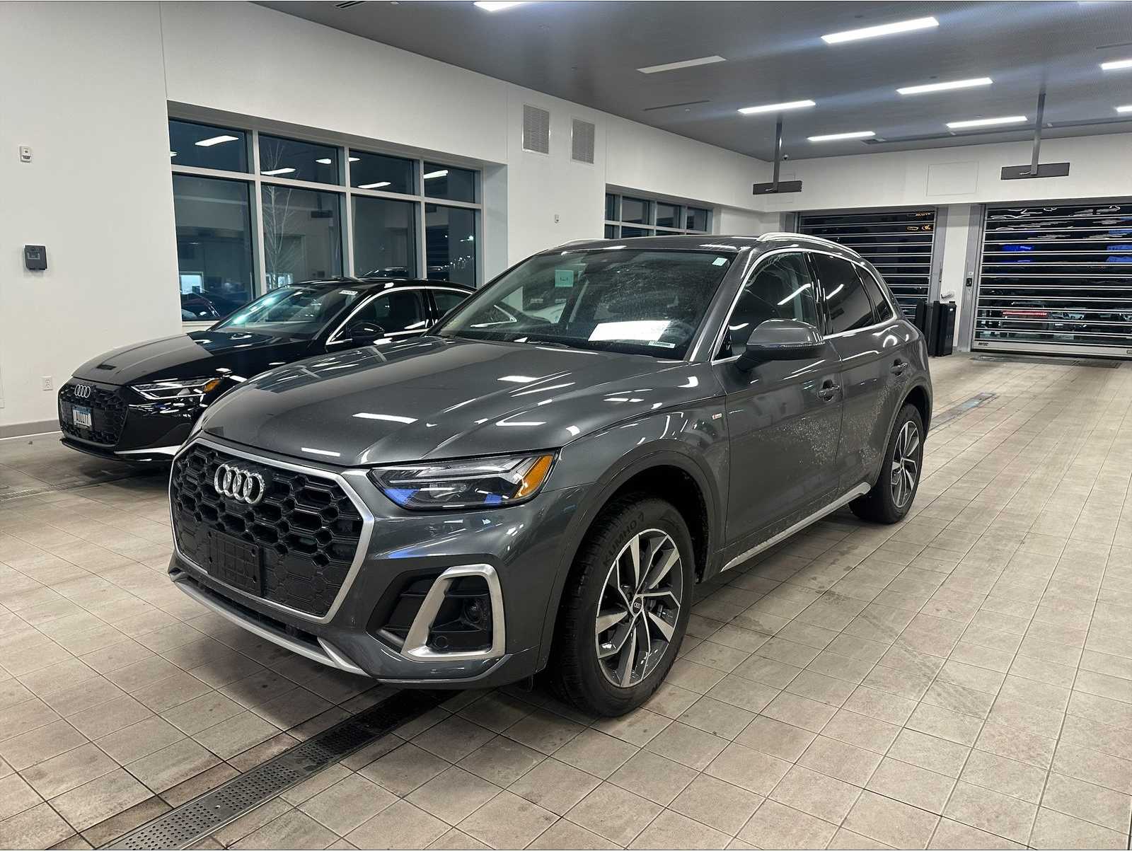 2023 Audi Q5 Premium Plus's photo