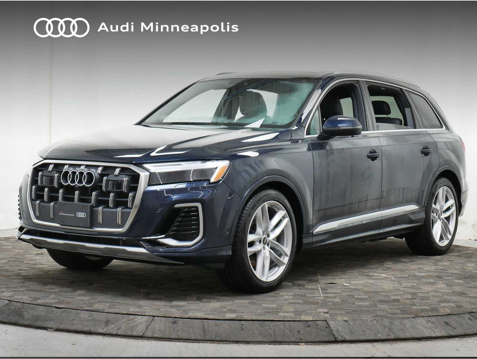 2025 Audi Q7 Premium Plus's photo