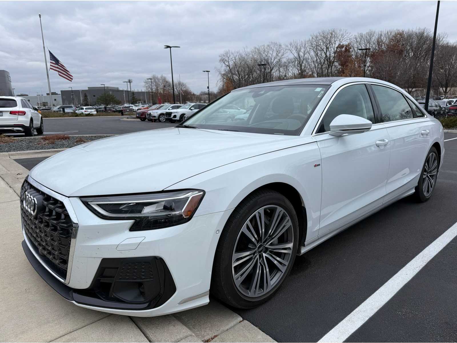 2022 Audi A8 Base's photo