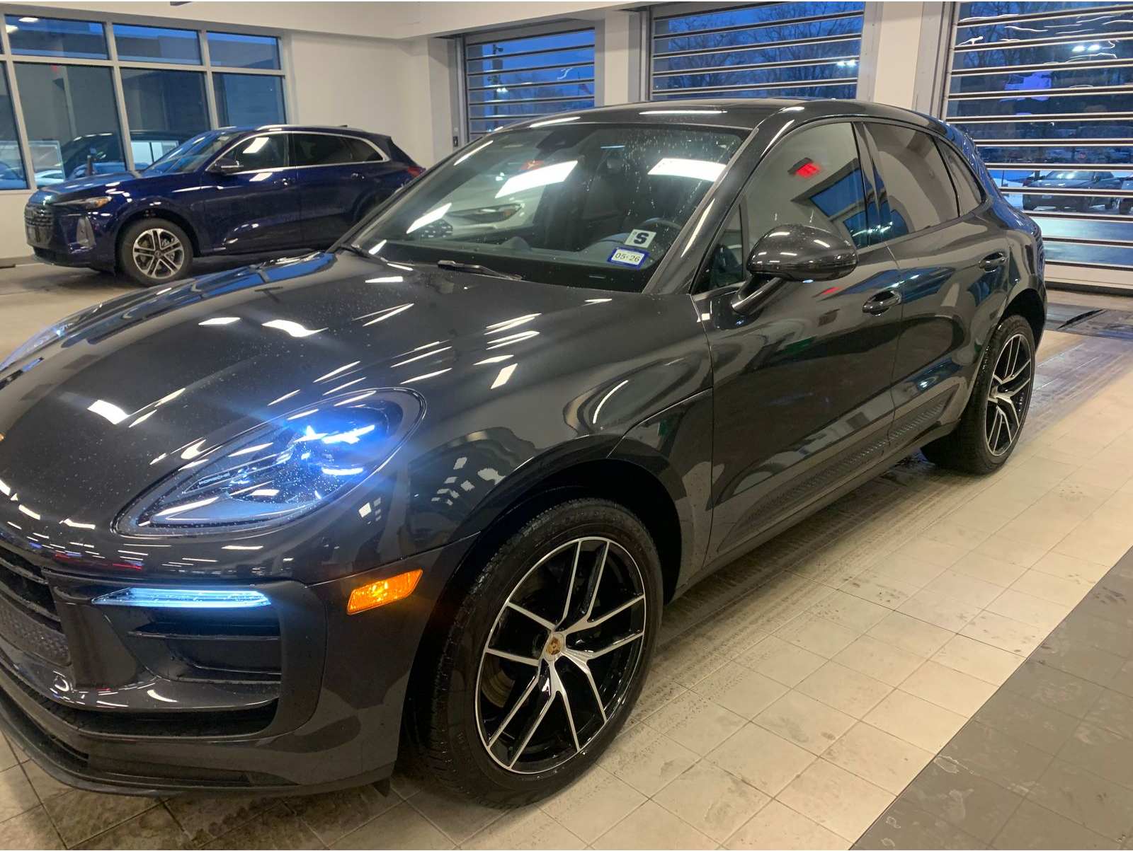 2023 Porsche Macan Base's photo