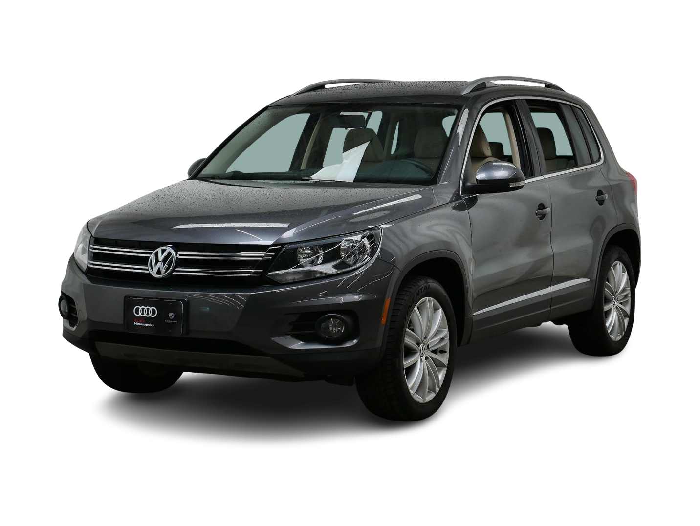 2013 Volkswagen Tiguan SE -
                  Minneapolis, MN