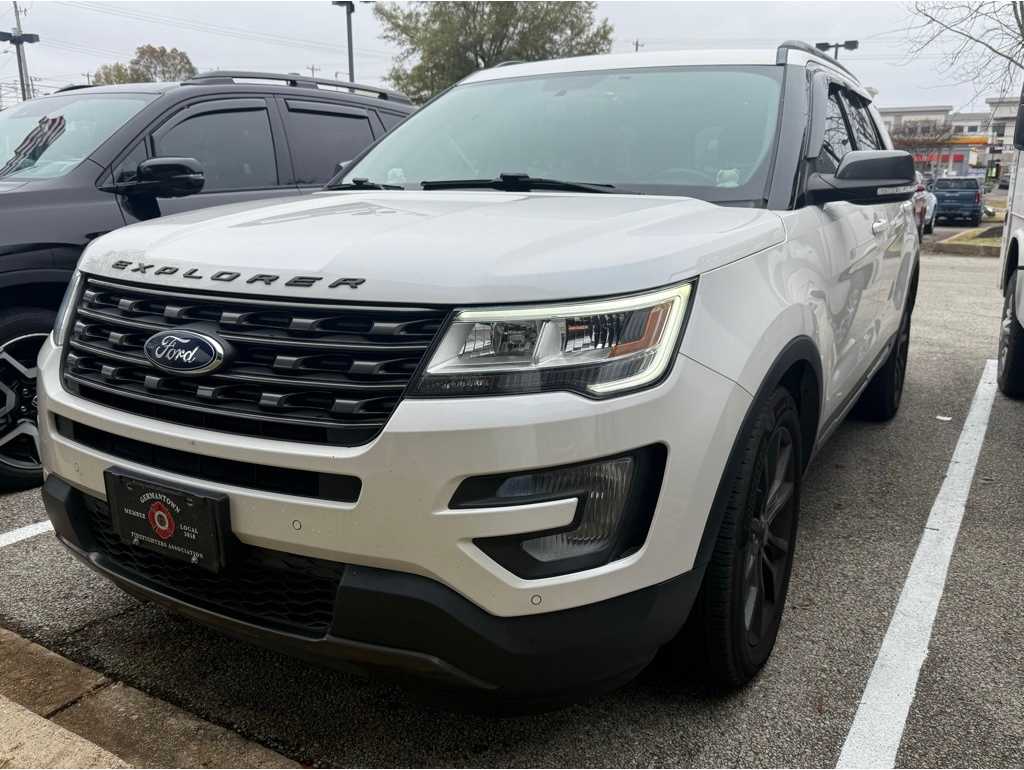 2017 Ford Explorer XLT's photo