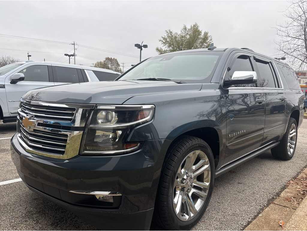 2020 Chevrolet Suburban Premier's photo