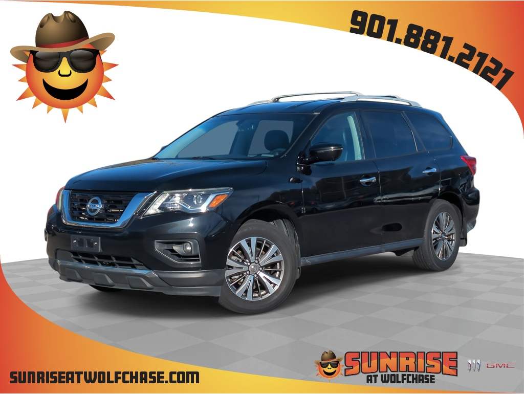 2017 Nissan Pathfinder SL's photo