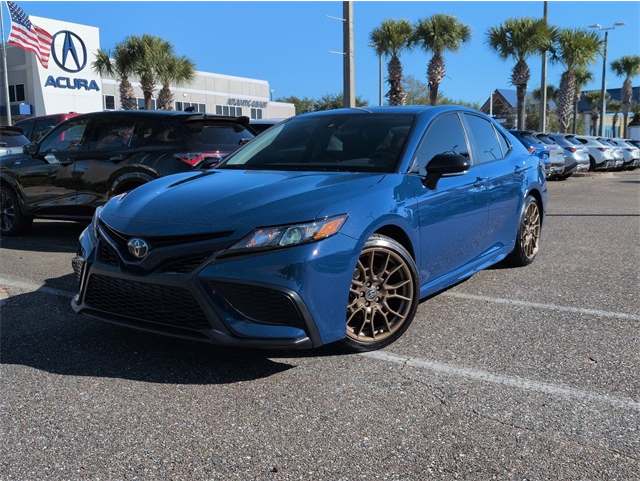 2023 Toyota Camry SE Nightshade's photo