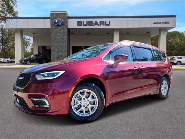 2021 Chrysler Pacifica Touring L's photo