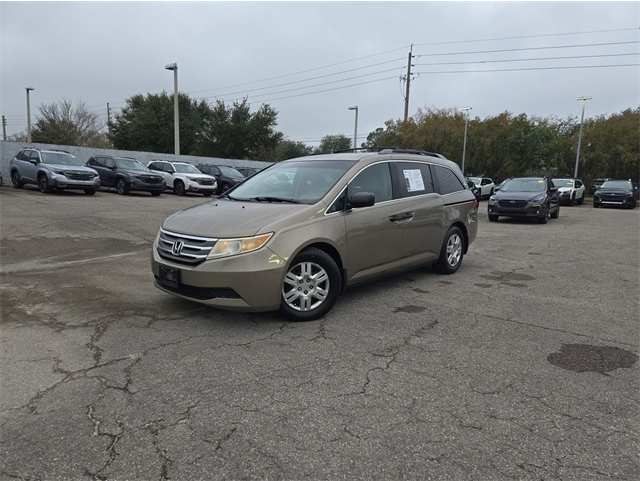 2011 Honda Odyssey LX's photo