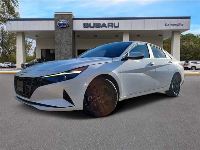 2022 Hyundai Elantra SEL's photo