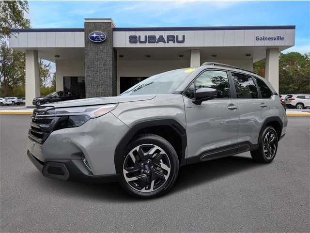 2025 Subaru Forester Limited's photo