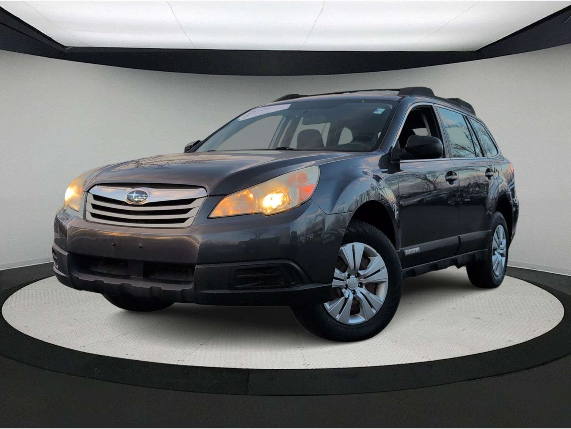 2011 Subaru Outback 2.5i's photo