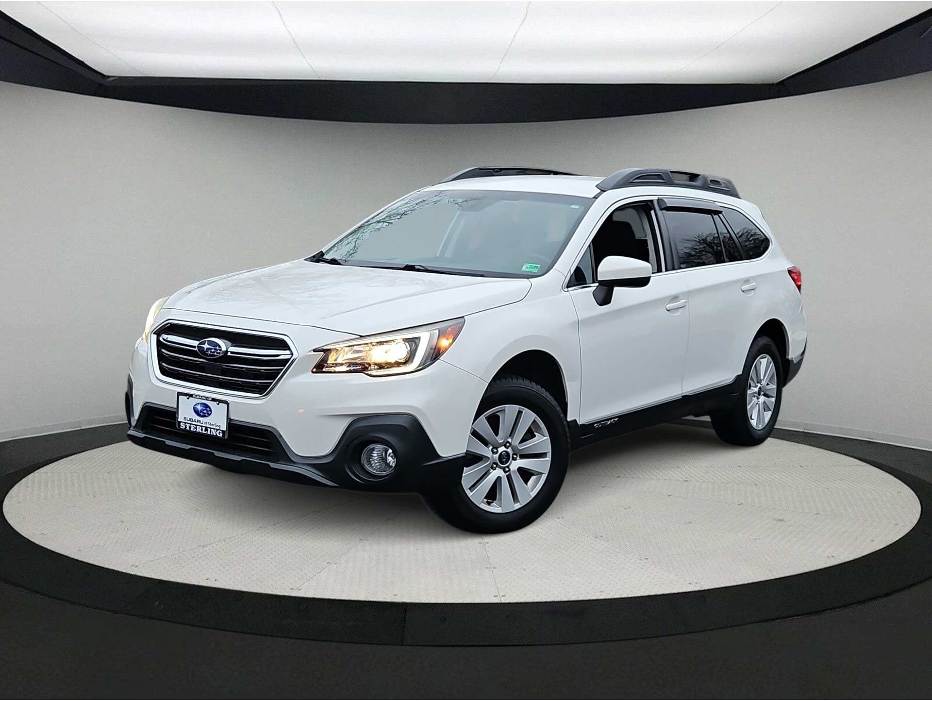 2019 Subaru Outback Premium's photo