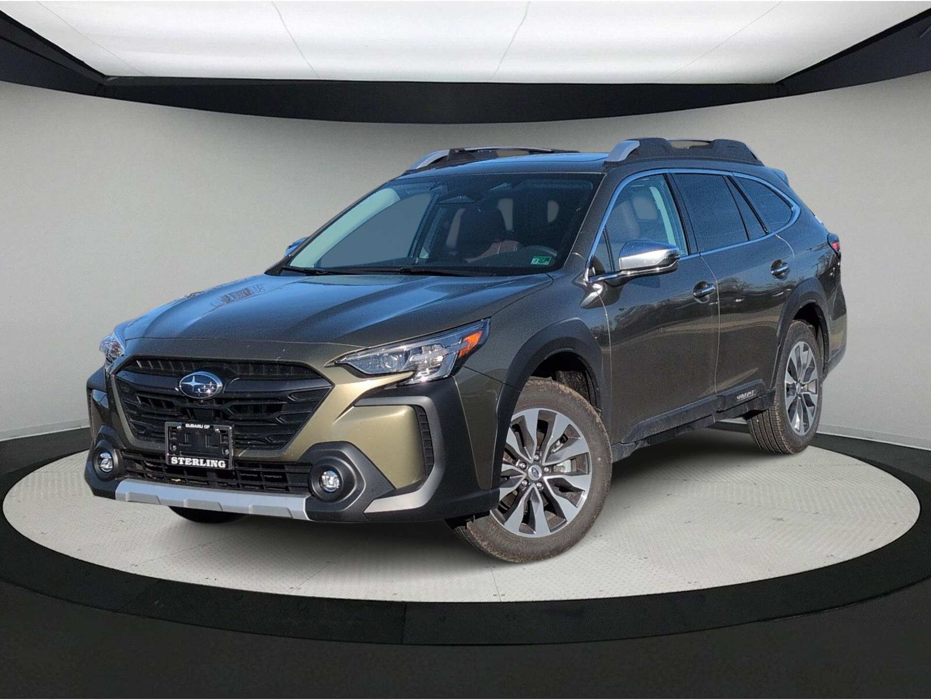 2025 Subaru Outback Touring's photo