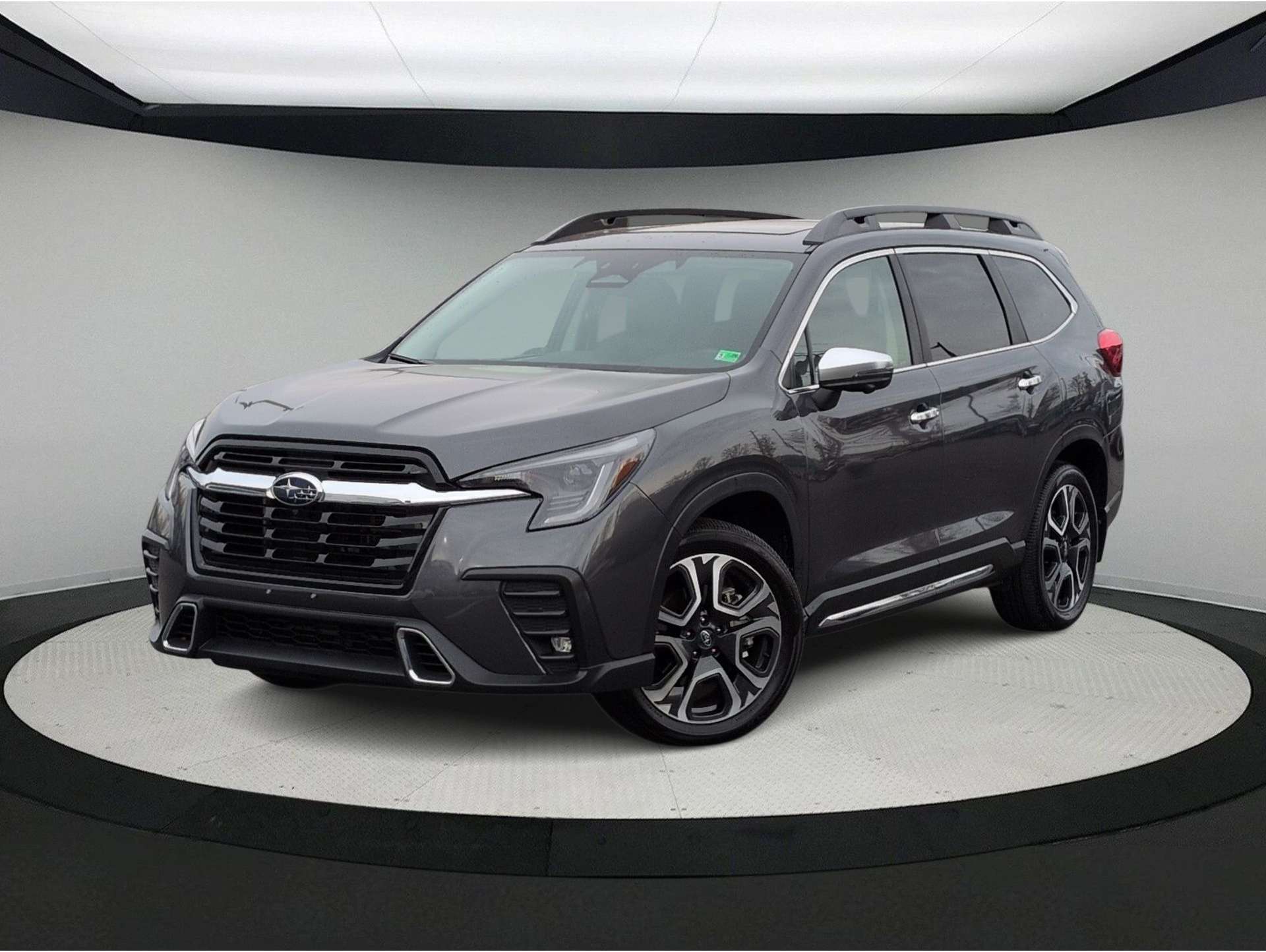 2023 Subaru Ascent Touring's photo