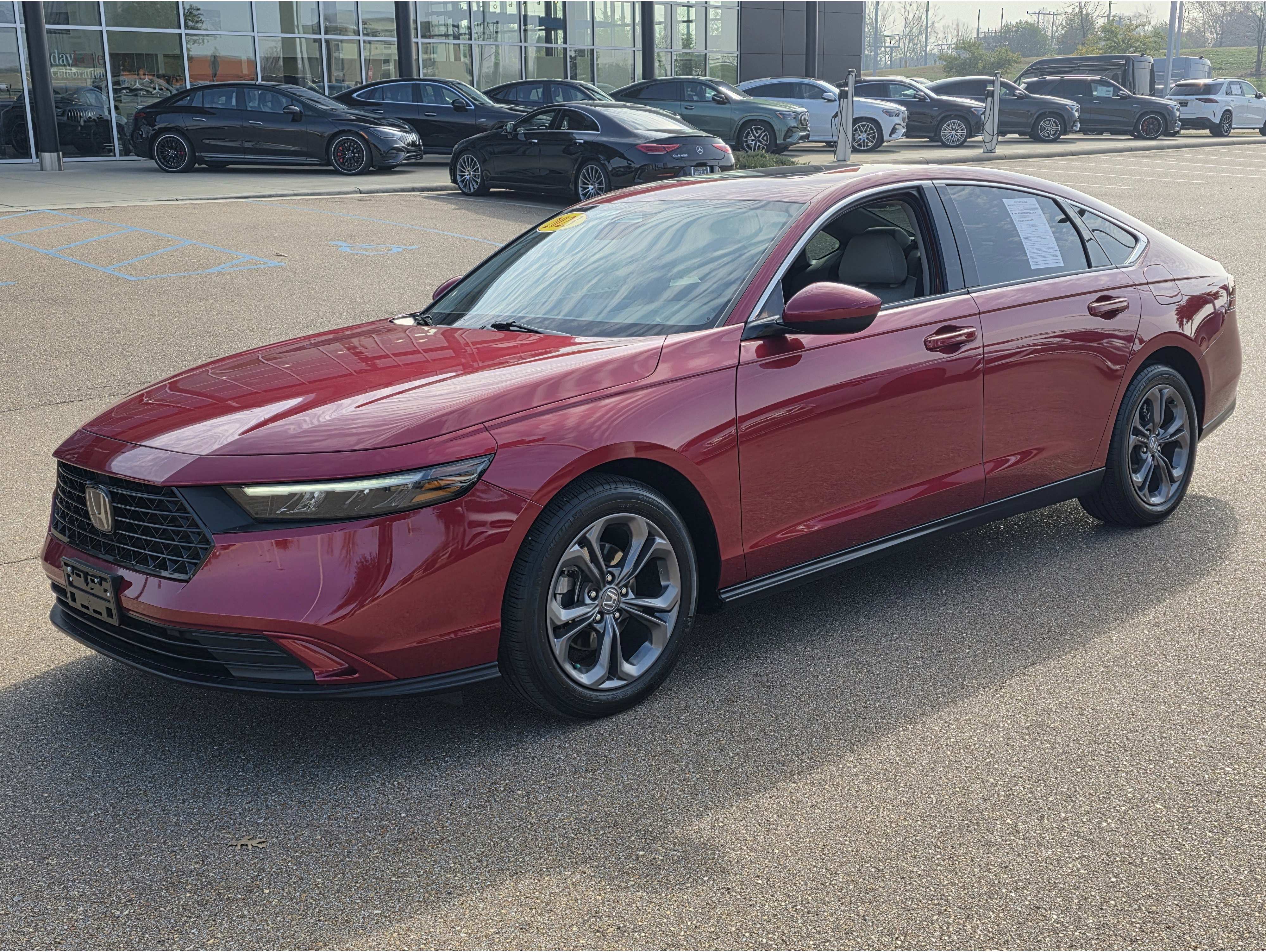 2023 Honda Accord EX's photo