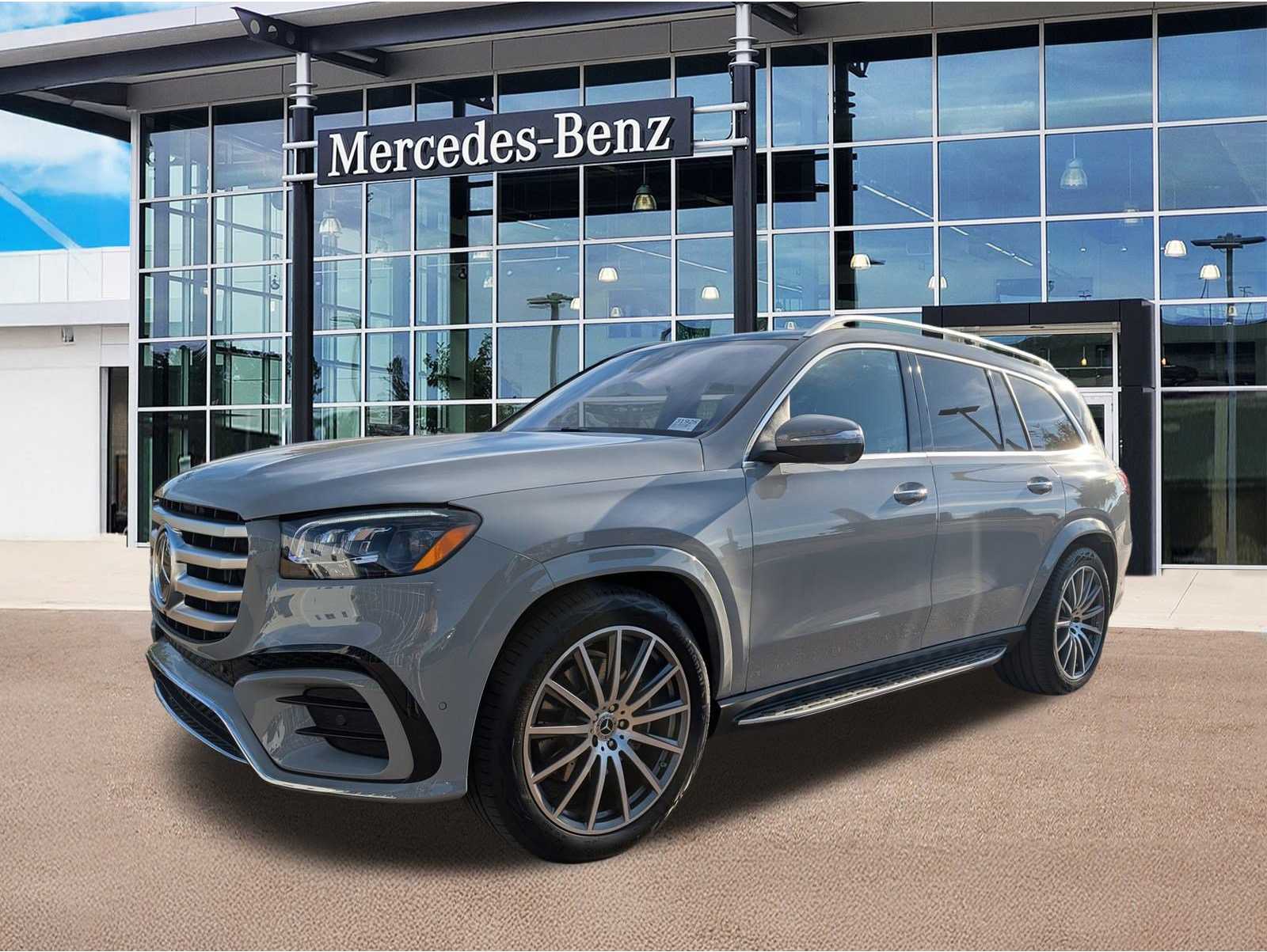 2025 Mercedes-Benz GLS Base's photo