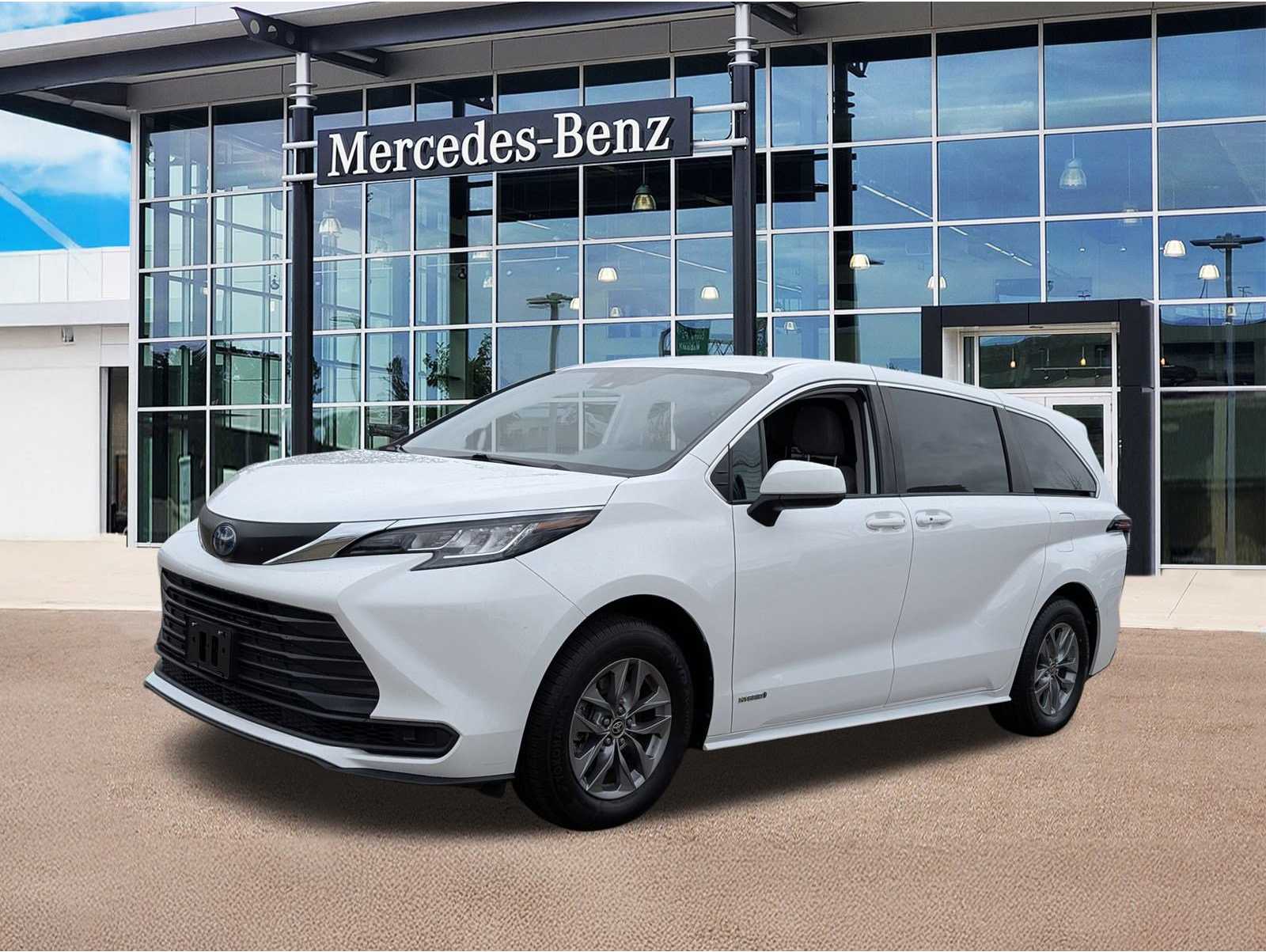 2021 Toyota Sienna LE